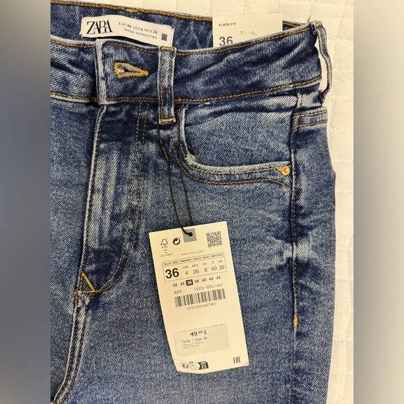 FLARE JEANS WITH A HIGH WAIST - Picture 3 of 7